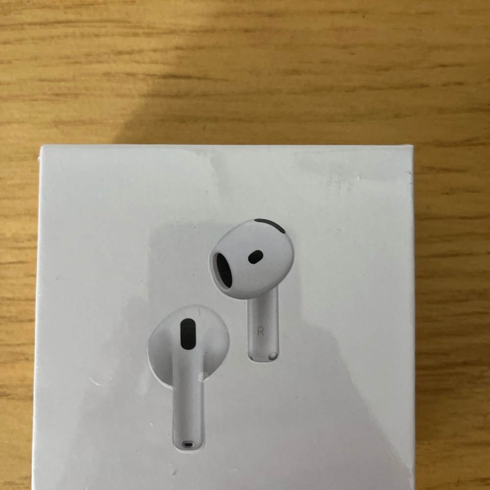Apple AirPods Wireless Earbuds